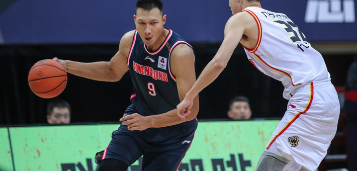 德布劳内精准助攻 主导比赛节奏（德布劳内送出精妙助攻 掌控比赛节奏）