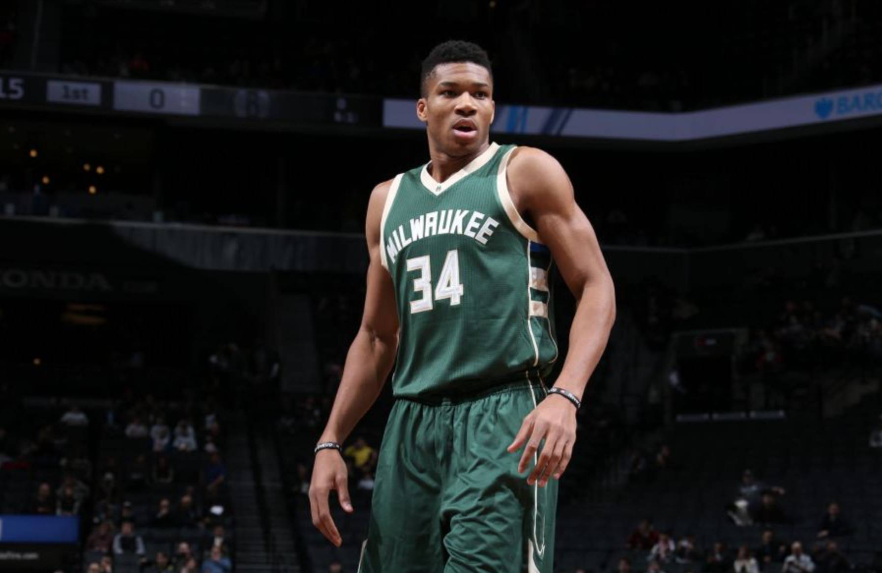 泽林斯基：我们感到愤怒，在场上看那绝不是一次犯规（泽林斯基：我们很愤怒，那球绝对不是犯规）