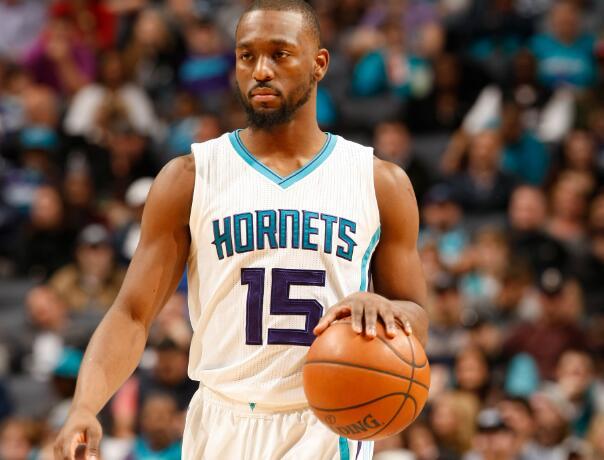 太阳报：52岁切尔西名宿马克莱莱担任环球小姐大赛评委（《太阳报》：52岁切尔西传奇马克莱莱出任环球小姐评委）