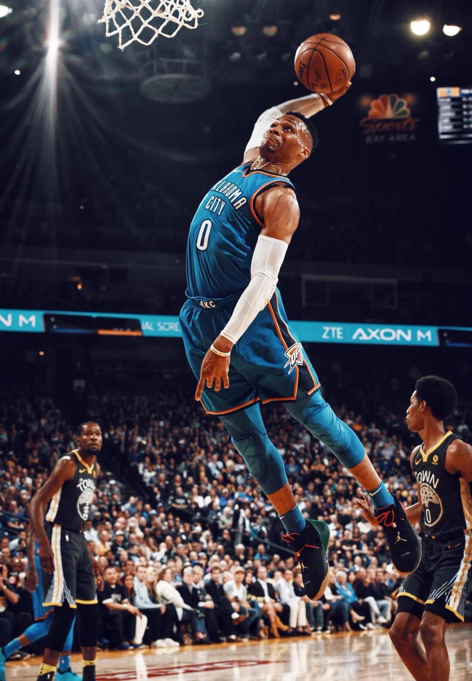 青岛海牛：李霄鹏未与球队告别，近期会根据明年情况与其谈续约（青岛海牛：李霄鹏尚未与球队告别，近期将视明年情况沟通续约）